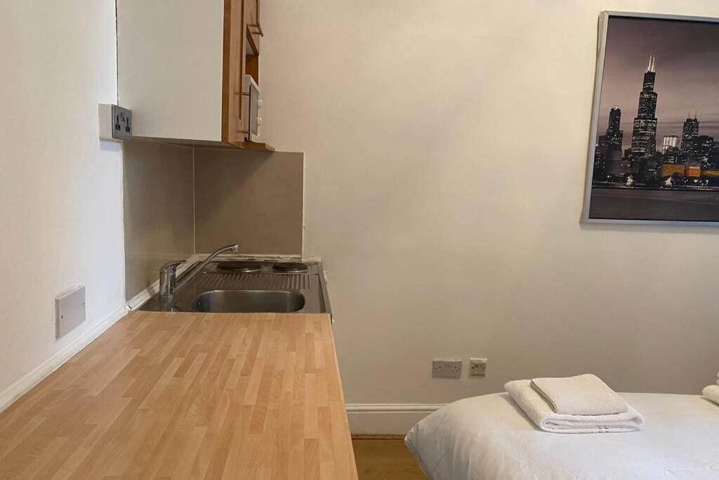 F6-Comfy Ground Flr Studio Fits 4- Near Paddington Londra Exterior foto
